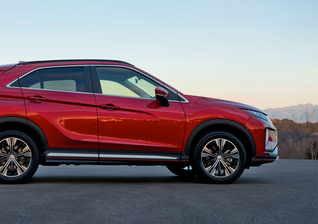 eclipse-cross-sivu