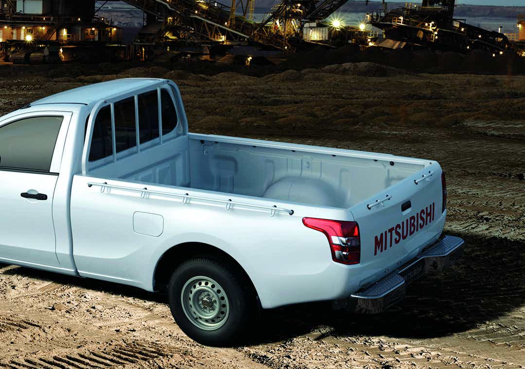 mitsubishi-l200-lava
